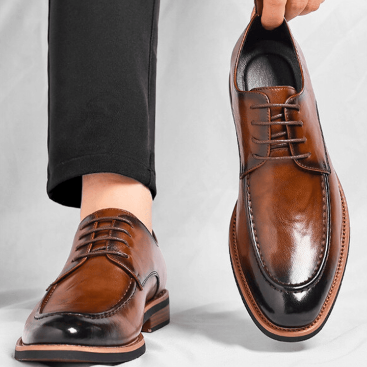 Weston & Finch - The Armitage Derby - 14:193;200000124:100013888