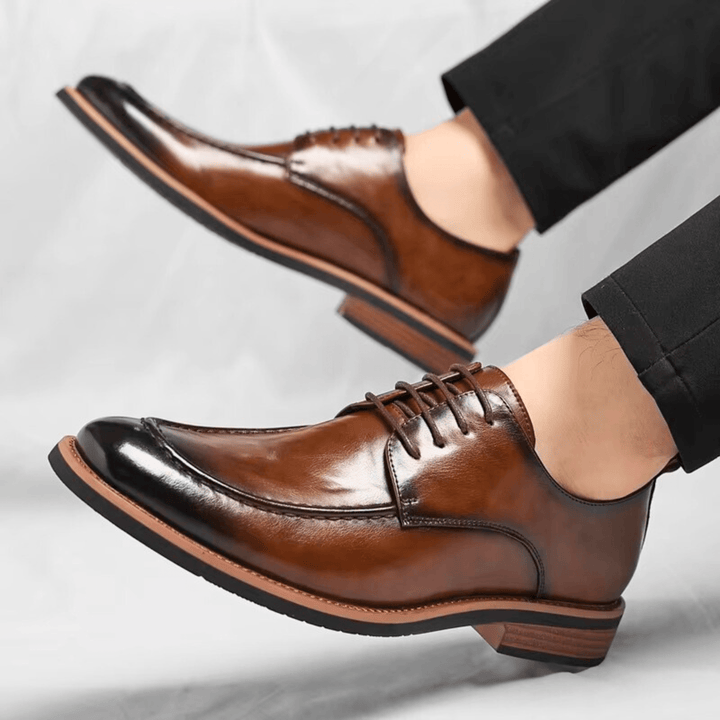 Weston & Finch - The Armitage Derby - 14:193;200000124:100013888