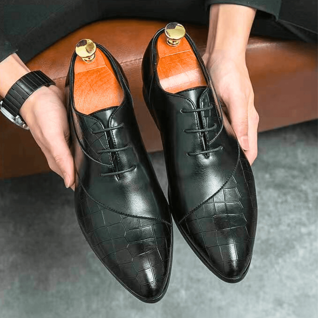 Weston & Finch - The Hartwell Derby - 14:771brown;200000124:200000899