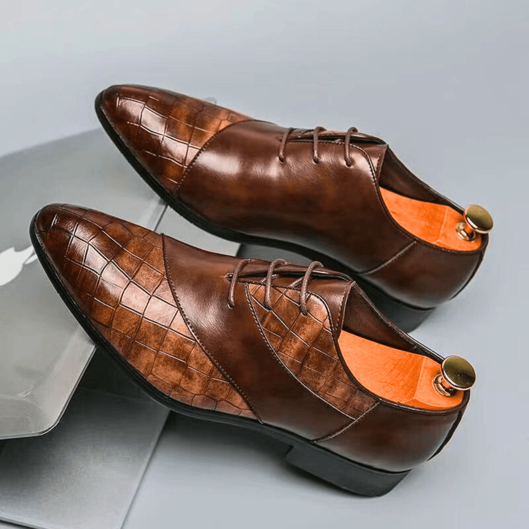 Weston & Finch - The Hartwell Derby - 14:771brown;200000124:200000899