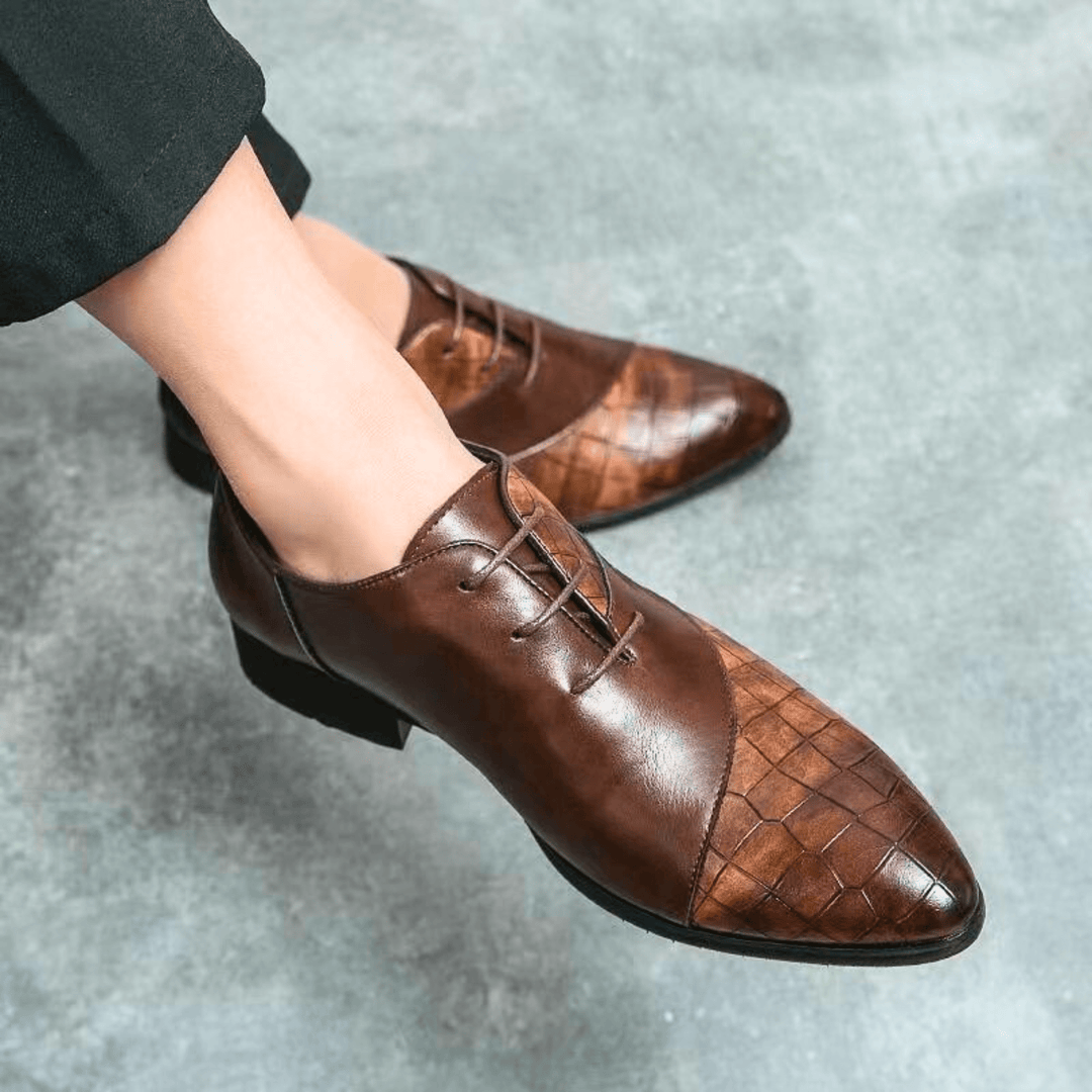 Weston & Finch - The Hartwell Derby - 14:771brown;200000124:200000899