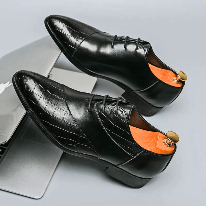 Weston & Finch - The Hartwell Derby - 14:771brown;200000124:200000899