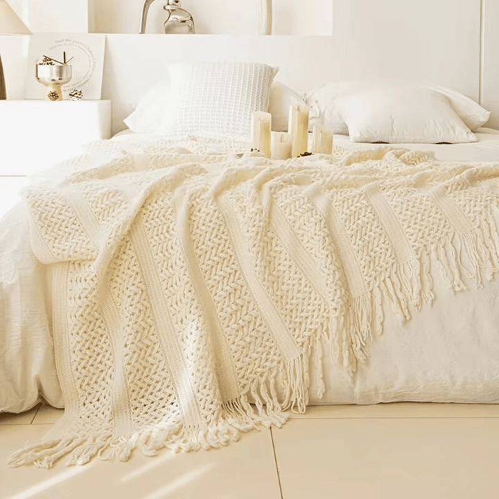 Weston & Finch - The Montier Throw - 14:175beige;200007763:201336100;5:202530839110x120cm