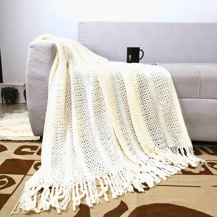 Weston & Finch - The Montier Throw - 14:175beige;200007763:201336100;5:202530839110x120cm