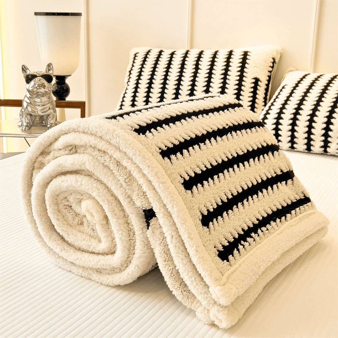 Weston & Finch - The Verdelle Throw - 14:10Pink;5:202637911