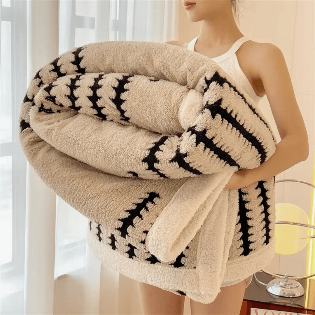 Weston & Finch - The Verdelle Throw - 14:496Green;5:202637911